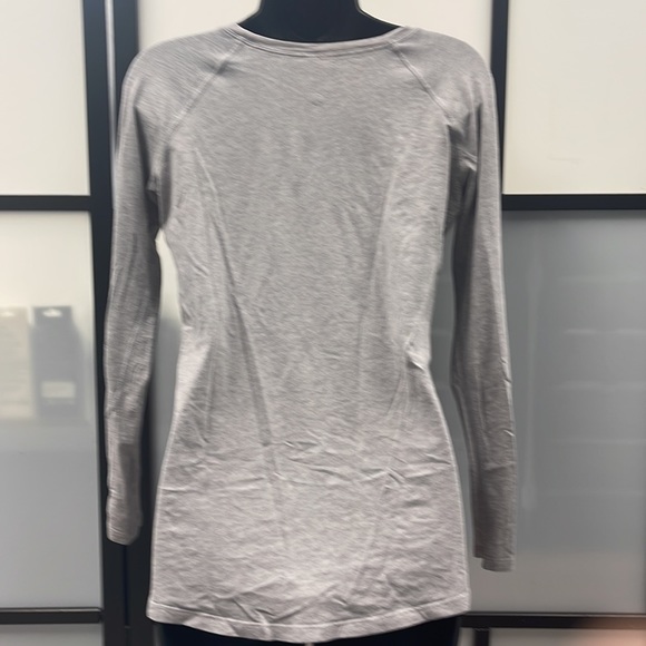 LULULEMON Womans Long Sleeve T-shirt - Picture 2 of 4
